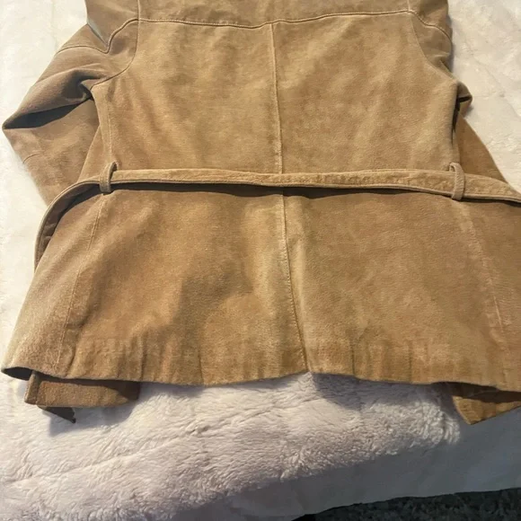 Women's Tan Suede Jacket - Picture 4 of 4